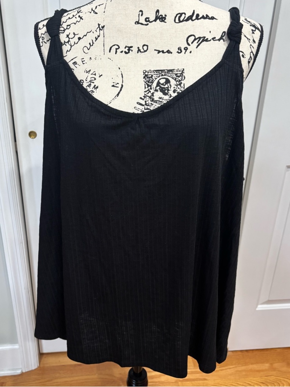 Lane Bryant Black Ribbed Tank with Knotted Shoulder Straps 26/28 NWT